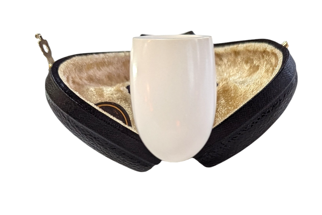 Meerschaum Billiard Bent Smooth Front View